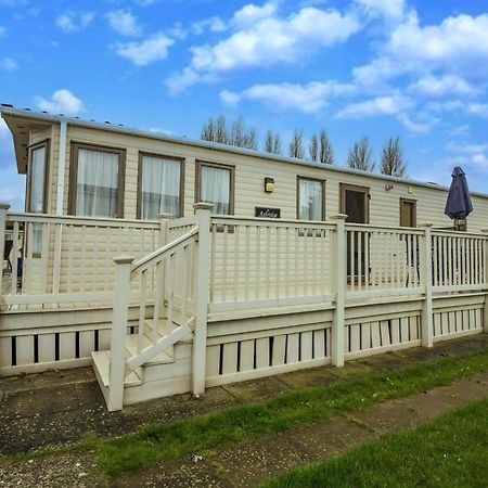 6 Berth Caravan With Decking At Manor Park In Hunstanton Ref 23017H Εξωτερικό φωτογραφία