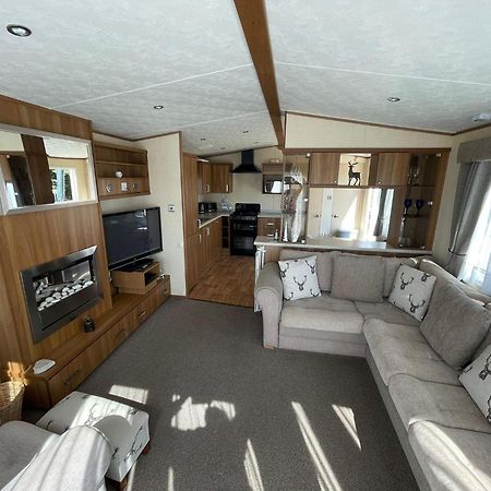 6 Berth Caravan With Decking At Manor Park In Hunstanton Ref 23017H Εξωτερικό φωτογραφία