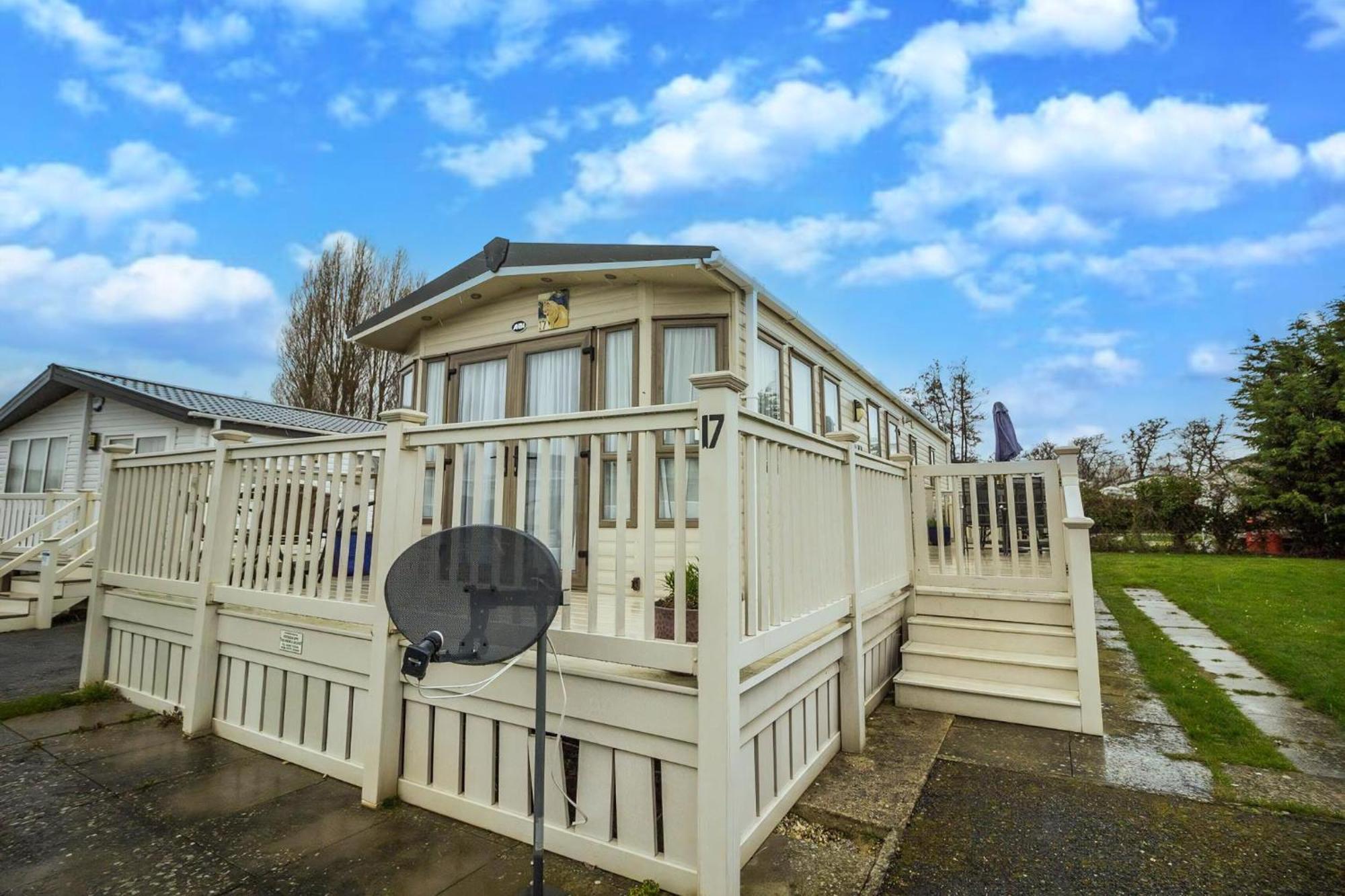 6 Berth Caravan With Decking At Manor Park In Hunstanton Ref 23017H Εξωτερικό φωτογραφία