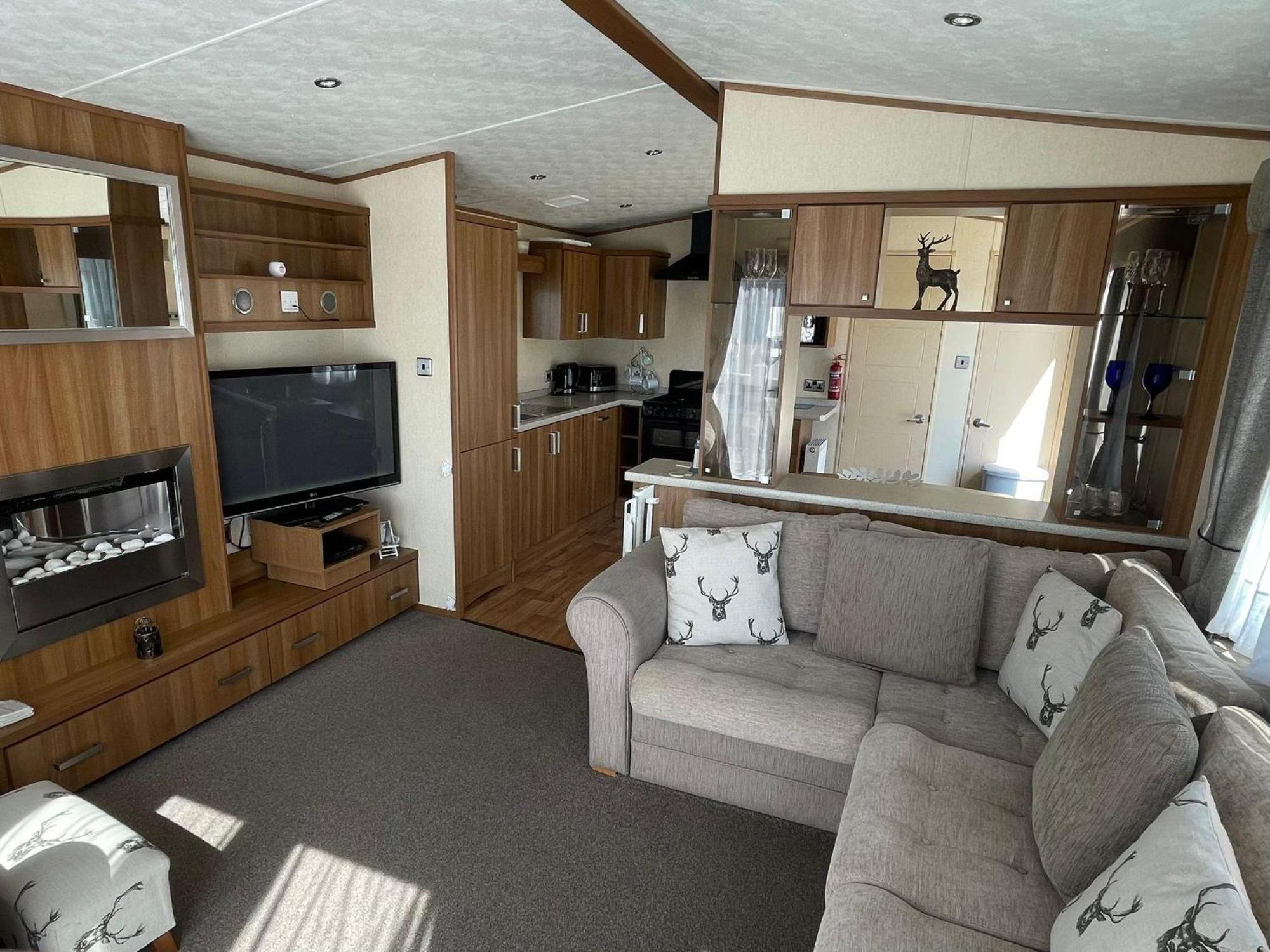 6 Berth Caravan With Decking At Manor Park In Hunstanton Ref 23017H Εξωτερικό φωτογραφία